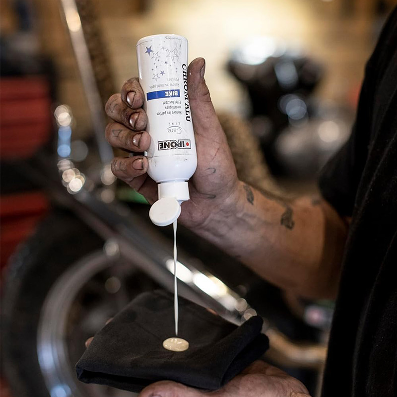 Creme Polissage pour Metaux CHROM ALU IPONE bouteille