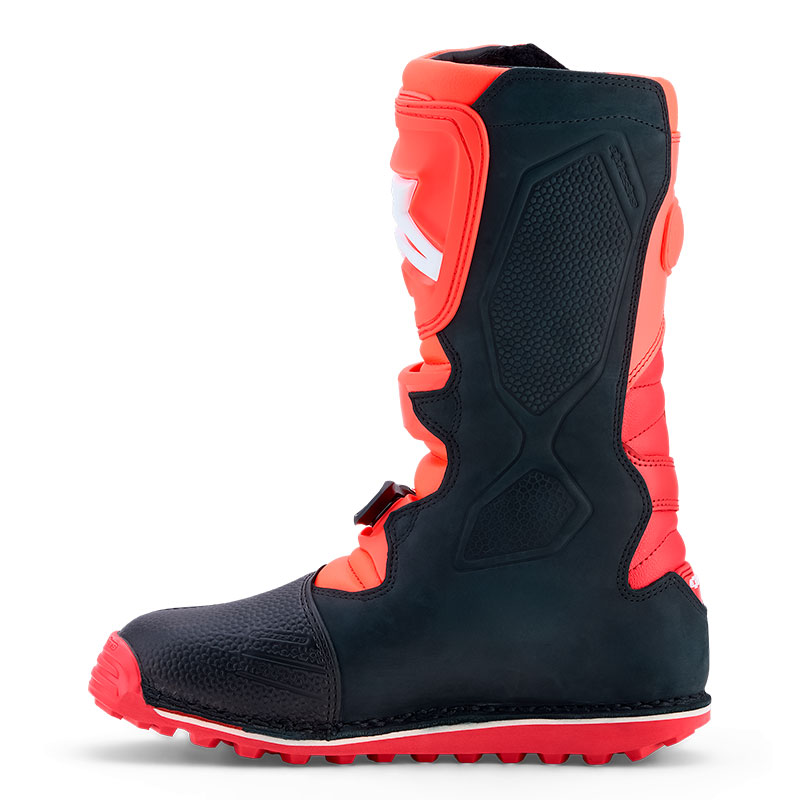 botttes tech t moto alpiestar  rouge orange noir blanc profil