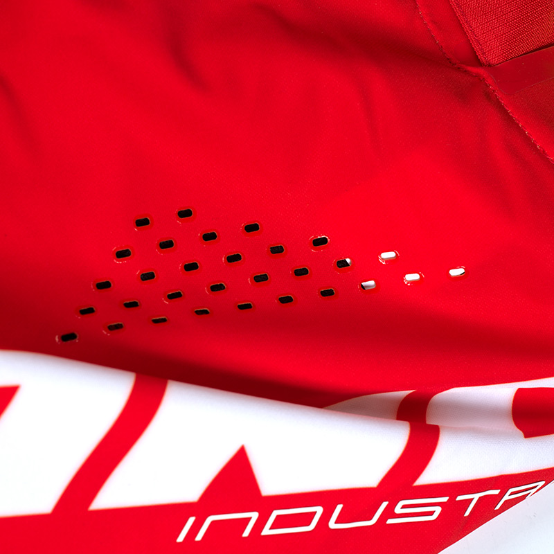 pantalon one industries scorch rouge cross