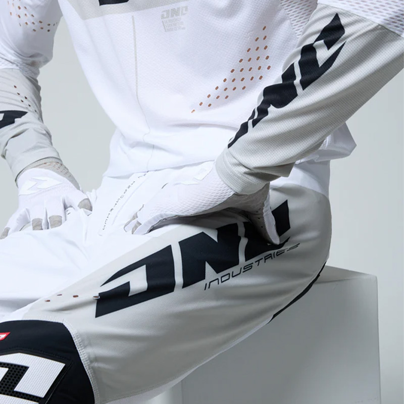 pantalon one industries whit out blanc mx