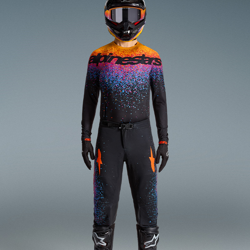 tenue alpinestars edition limite black hole supertech